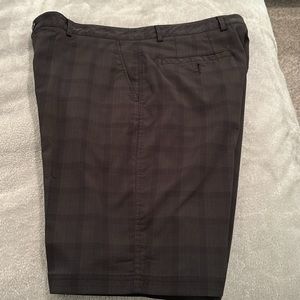 Men’s Pebble Beach black plaid dress shorts size 36 waist, 21 long.